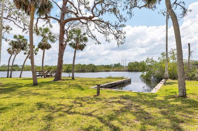 4311 52ND STREET E, Bradenton, FL 34208