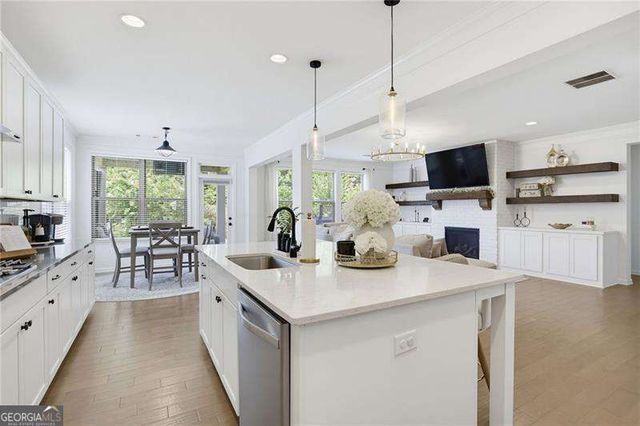 513 Anfield Drive, Woodstock, GA 30188