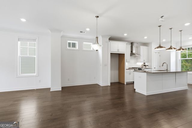 835 Green Sapling Trail, Suwanee, GA 30024
