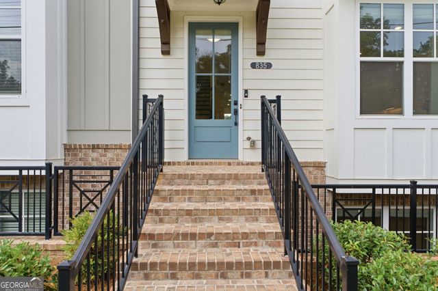 835 Green Sapling Trail, Suwanee, GA 30024