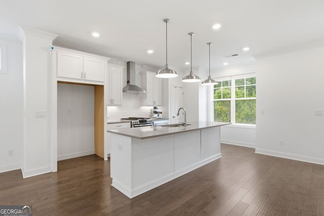 835 Green Sapling Trail, Suwanee, GA 30024