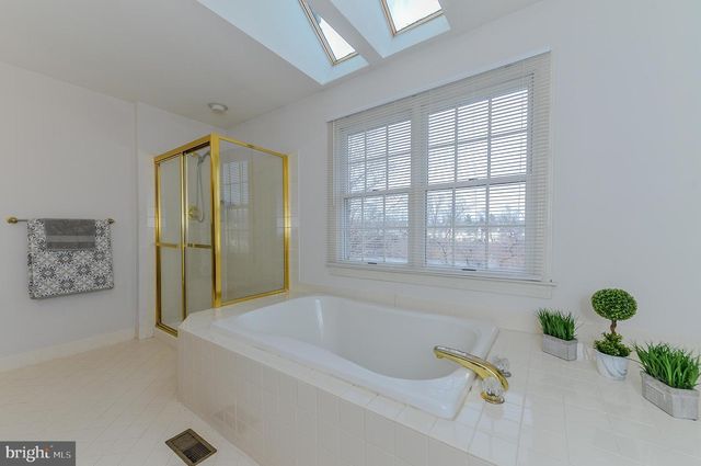 197 DAYLESFORD BLVD, Berwyn, PA 19312
