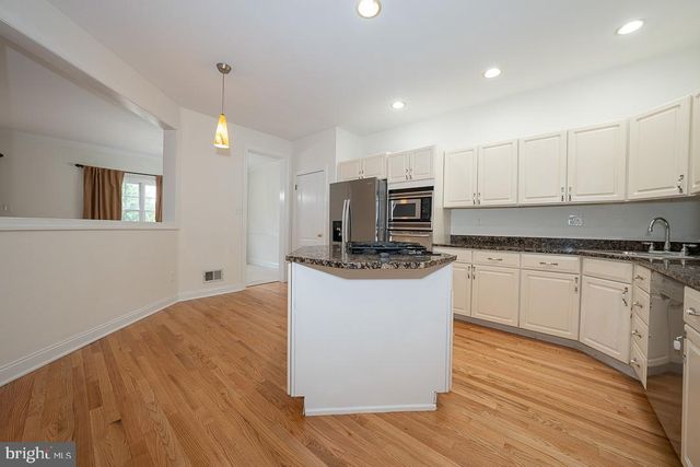 197 DAYLESFORD BLVD, Berwyn, PA 19312