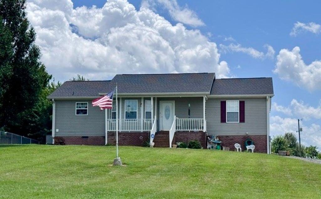 557 White Rd, Portland, TN 37148