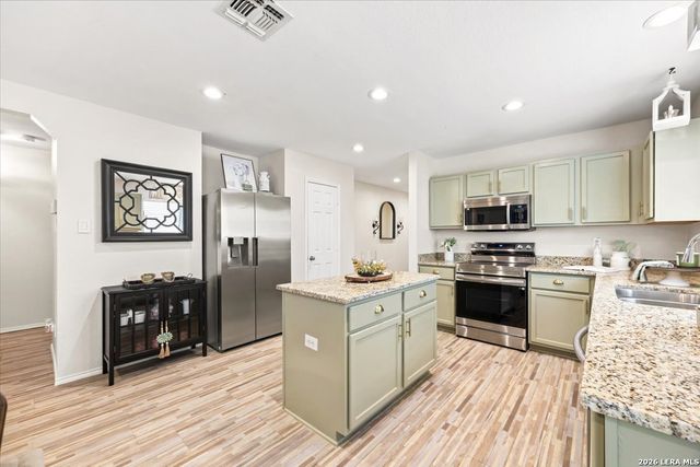 3910 Arrowwood Bnd, San Antonio, TX 78261