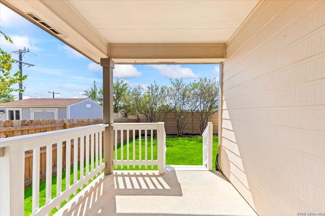 3910 Arrowwood Bnd, San Antonio, TX 78261