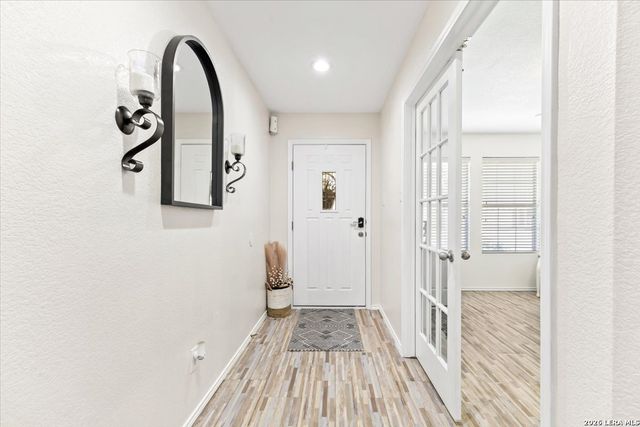 3910 Arrowwood Bnd, San Antonio, TX 78261