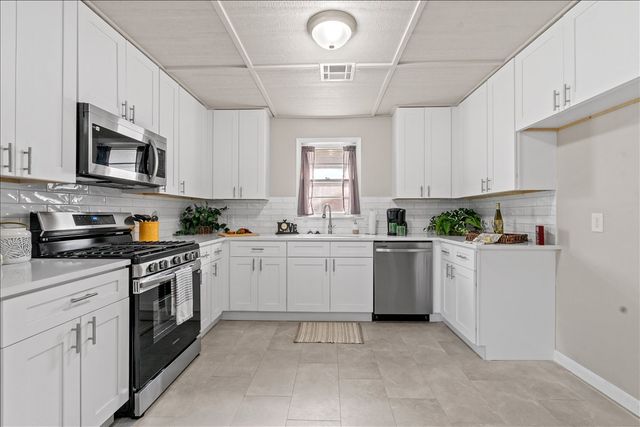 9178 E Marshall Place N, Tulsa, OK 74115