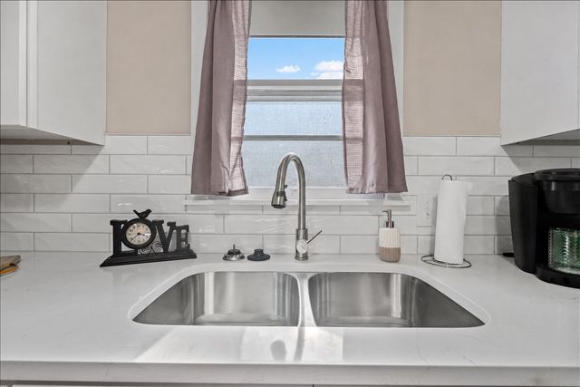 9178 E Marshall Place N, Tulsa, OK 74115
