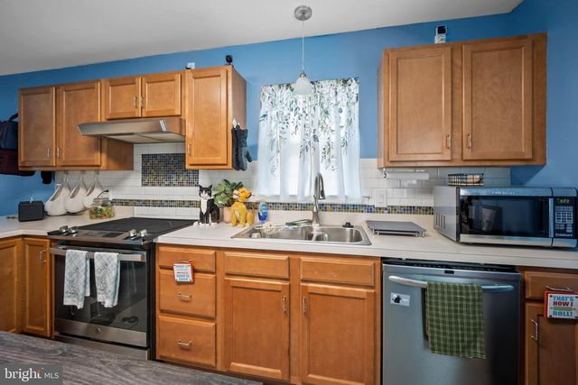 1536 HOTTLE AVE, Bethlehem, PA 18018