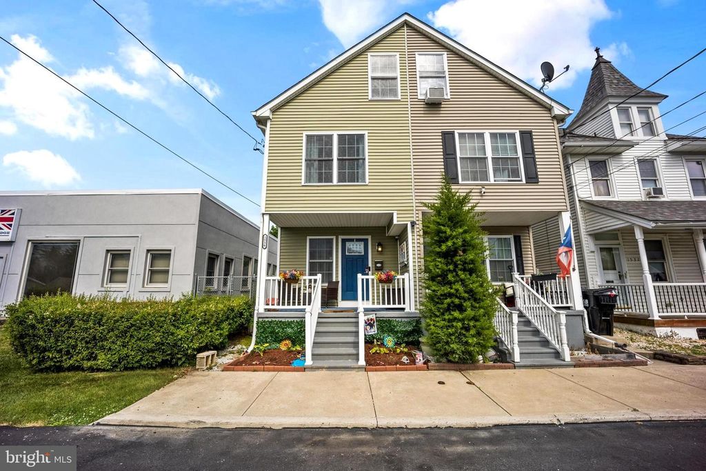 1536 HOTTLE AVE, Bethlehem, PA 18018