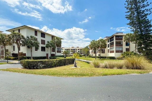 166 SE St Lucie Boulevard 302d, Stuart, FL 34996
