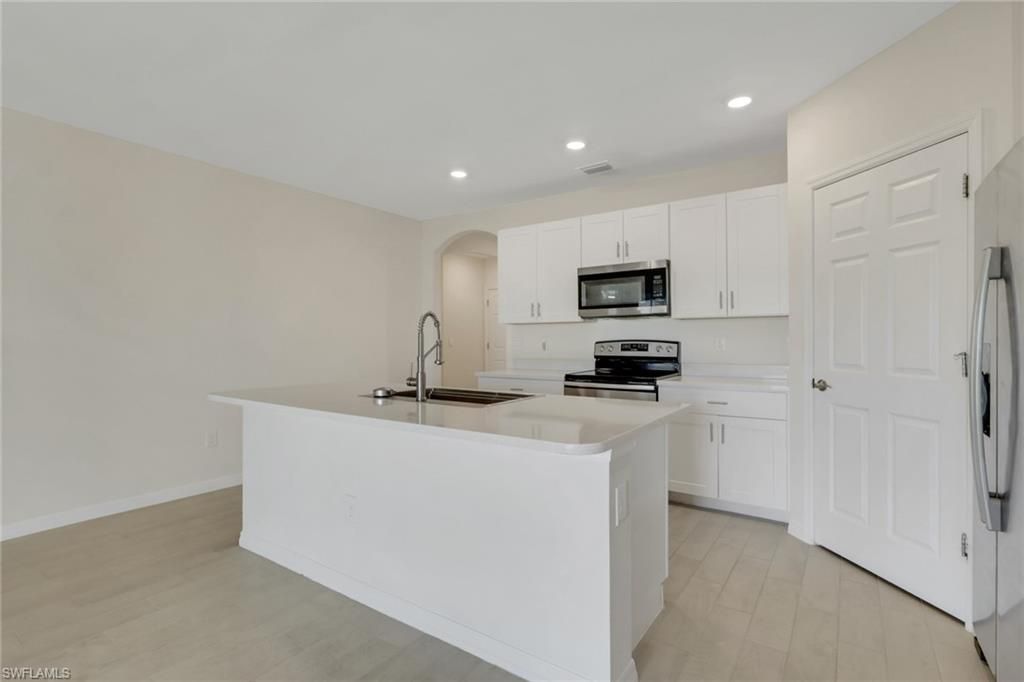 Image 4 of property listing at 2800 NW 6th AVE, Cape Coral, FL 33993