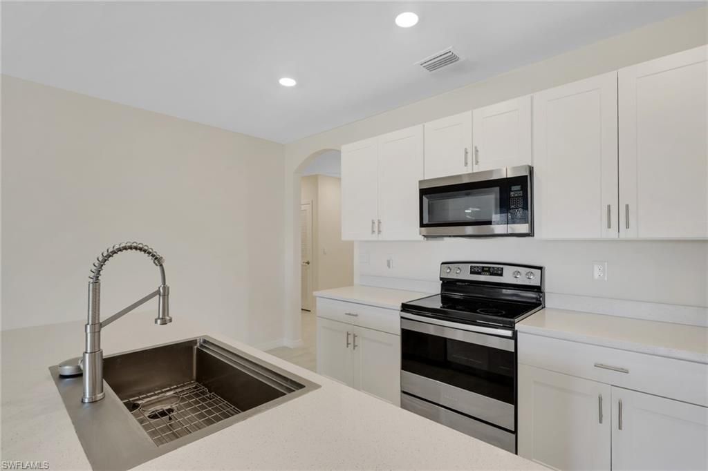 Image 5 of property listing at 2800 NW 6th AVE, Cape Coral, FL 33993