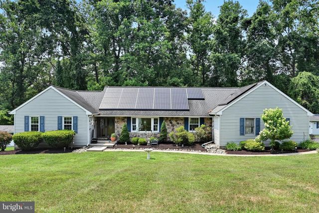 127 FREEDOM VALLEY CIR, Coatesville, PA 19320
