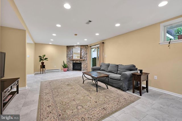 127 FREEDOM VALLEY CIR, Coatesville, PA 19320