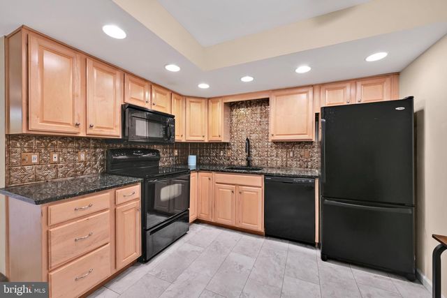 127 FREEDOM VALLEY CIR, Coatesville, PA 19320