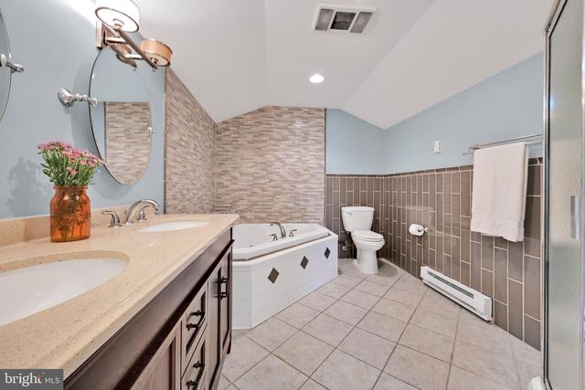 127 FREEDOM VALLEY CIR, Coatesville, PA 19320