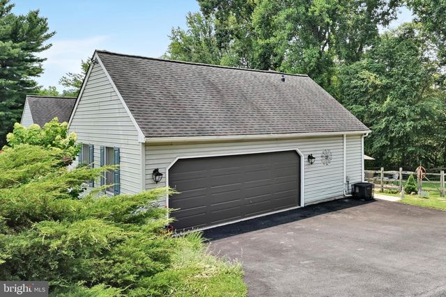 127 FREEDOM VALLEY CIR, Coatesville, PA 19320