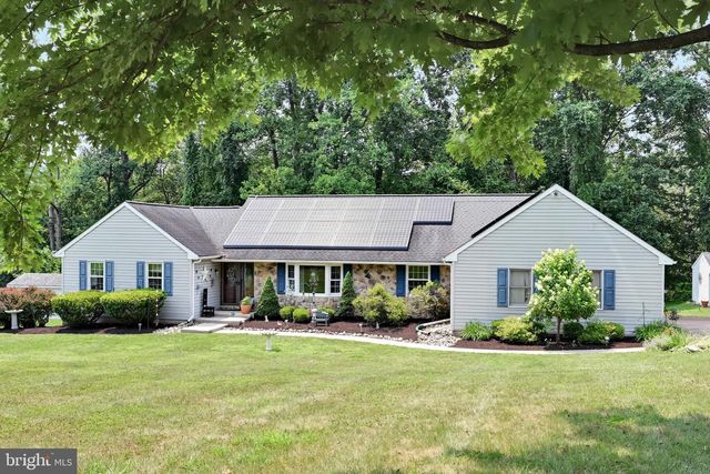 127 FREEDOM VALLEY CIR, Coatesville, PA 19320