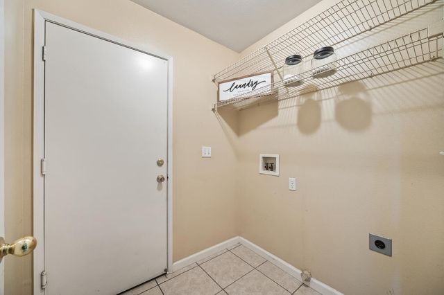 5680 W Parr Avenue, Fresno, CA 93722