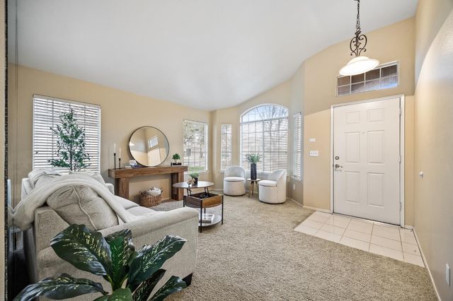 5680 W Parr Avenue, Fresno, CA 93722