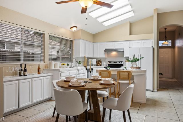 5680 W Parr Avenue, Fresno, CA 93722