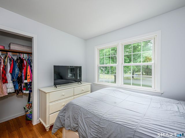 47 Valley Shore Drive, Guilford, CT 06437