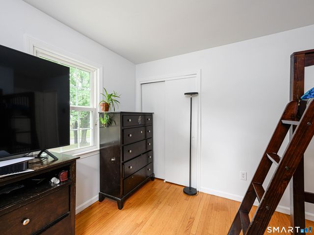 47 Valley Shore Drive, Guilford, CT 06437