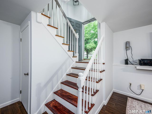 47 Valley Shore Drive, Guilford, CT 06437
