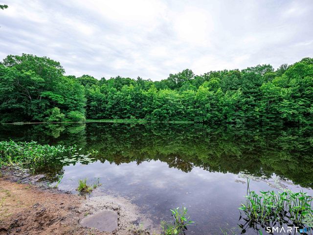 47 Valley Shore Drive, Guilford, CT 06437