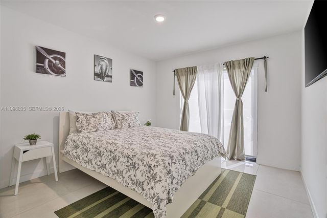 321 NW 13th Pl, Florida City, FL 33034
