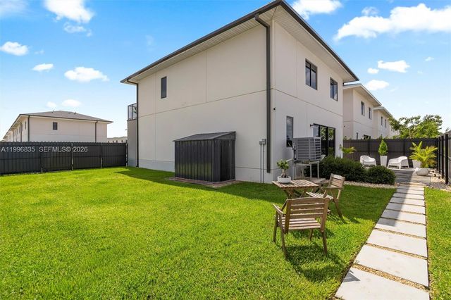 321 NW 13th Pl, Florida City, FL 33034
