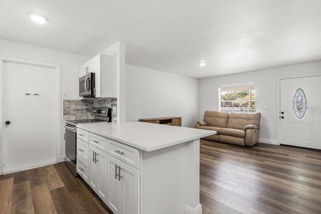 6207 SANSON DRIVE, Apopka, FL 32712