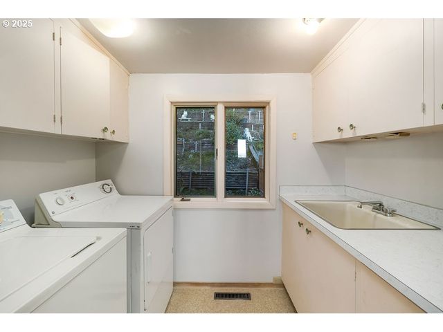 2604 Sw Buckingham Ave, Portland, OR 97201