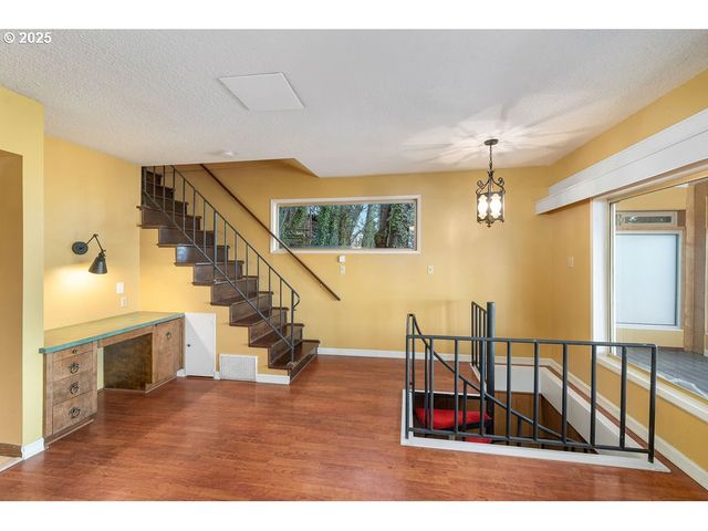 2604 Sw Buckingham Ave, Portland, OR 97201