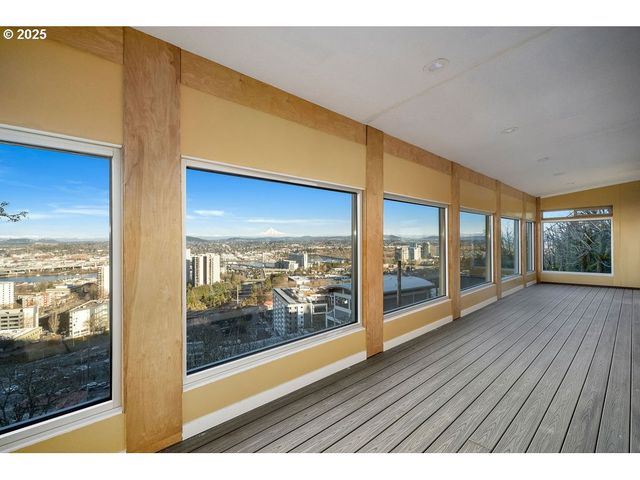 2604 Sw Buckingham Ave, Portland, OR 97201