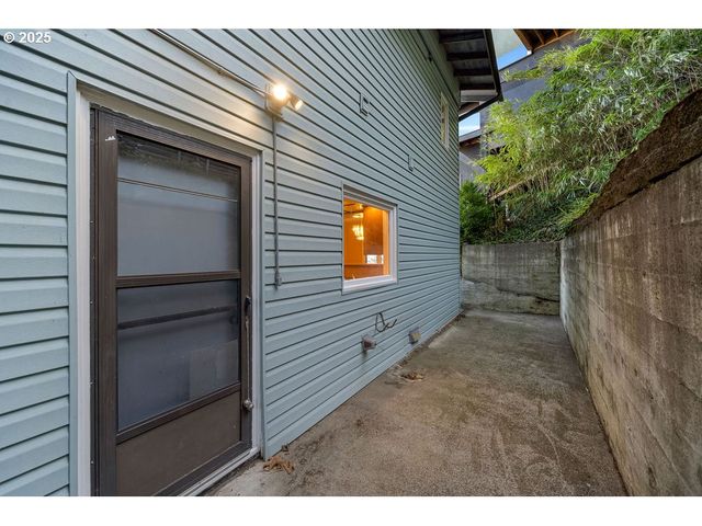 2604 Sw Buckingham Ave, Portland, OR 97201