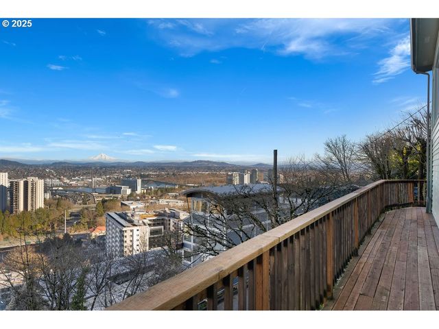 2604 Sw Buckingham Ave, Portland, OR 97201