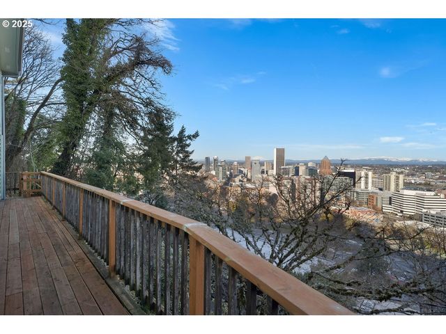 2604 Sw Buckingham Ave, Portland, OR 97201