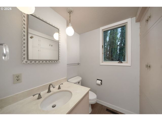 2604 Sw Buckingham Ave, Portland, OR 97201