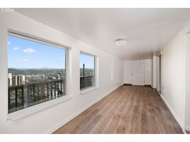 2604 Sw Buckingham Ave, Portland, OR 97201