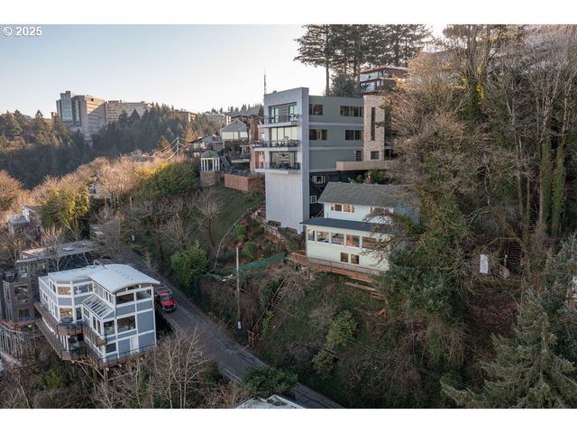 2604 Sw Buckingham Ave, Portland, OR 97201