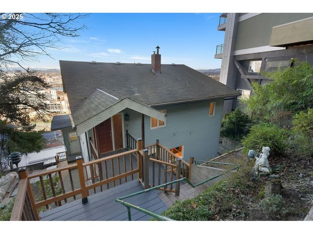 2604 Sw Buckingham Ave, Portland, OR 97201