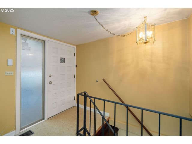 2604 Sw Buckingham Ave, Portland, OR 97201