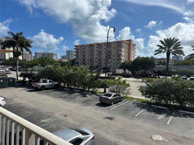 26 Diplomat Pkwy 2314, Hallandale Beach, FL 33009