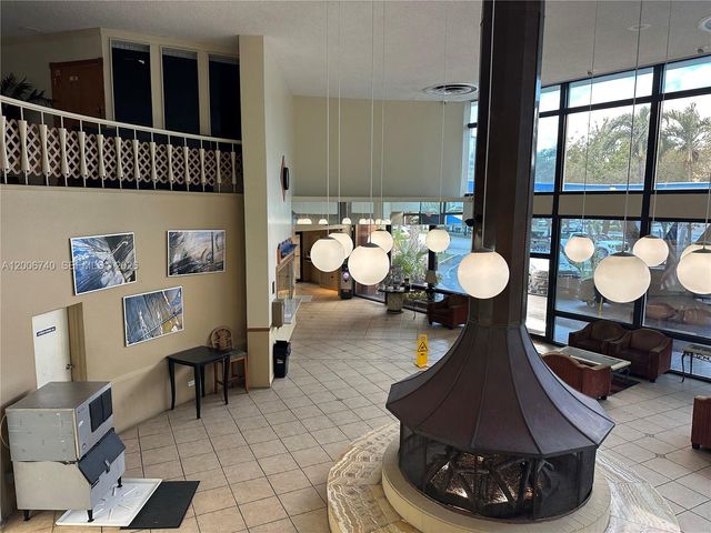 26 Diplomat Pkwy 2314, Hallandale Beach, FL 33009