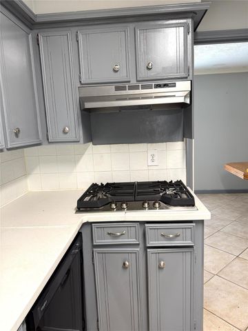 12615 Shannon Hills Drive, Houston, TX 77099
