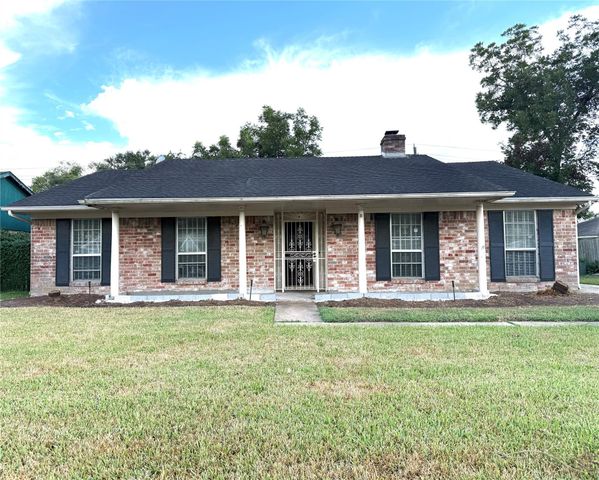 12615 Shannon Hills Drive, Houston, TX 77099