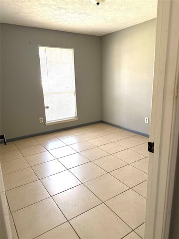 12615 Shannon Hills Drive, Houston, TX 77099